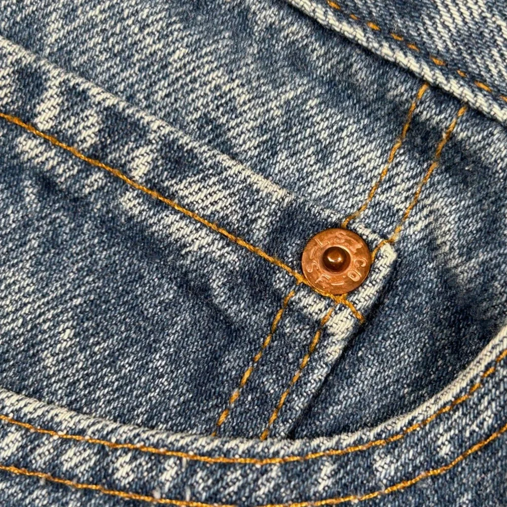 VTG 90s Levi's 501 Stonewash Jeans 33x30 (Fits 32x30) 0115 Button Fly Made USA